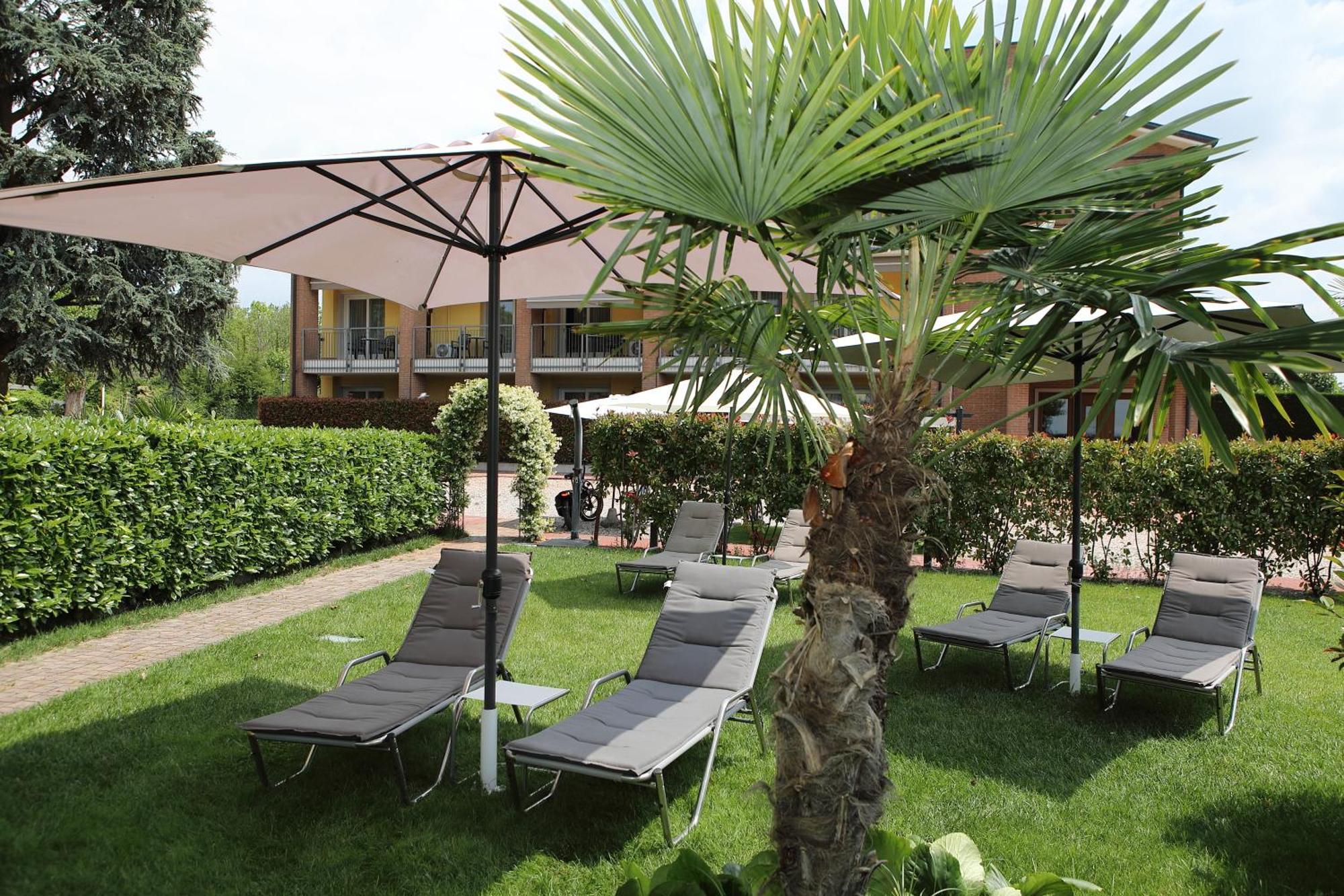 Hotel Campanello Castelnuovo del Garda Esterno foto