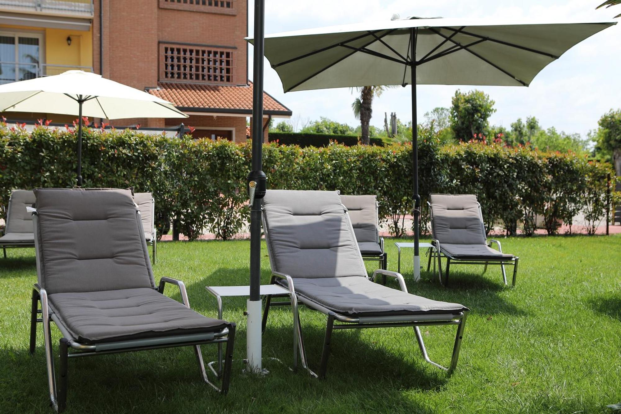 Hotel Campanello Castelnuovo del Garda Esterno foto