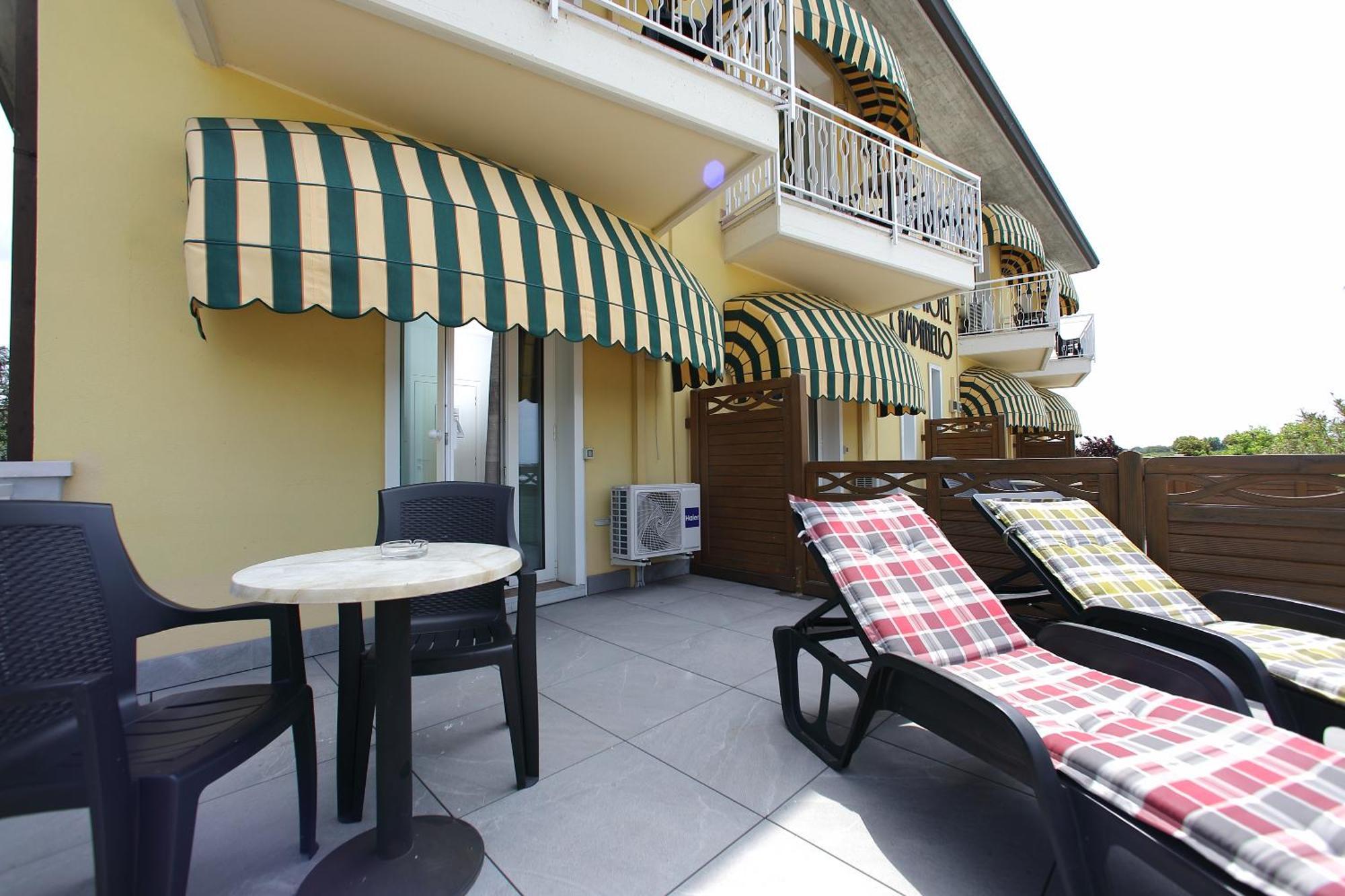 Hotel Campanello Castelnuovo del Garda Esterno foto
