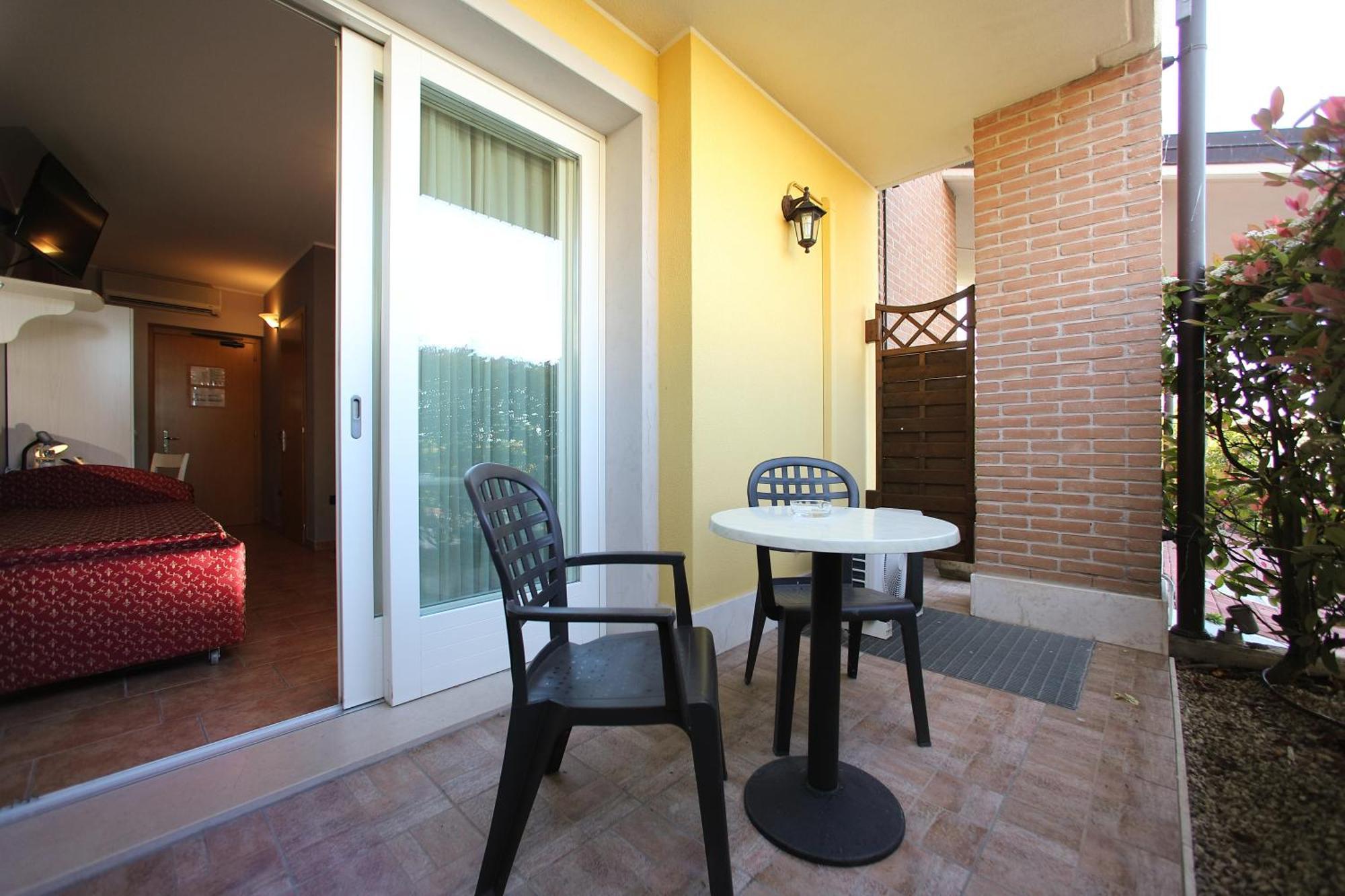 Hotel Campanello Castelnuovo del Garda Esterno foto