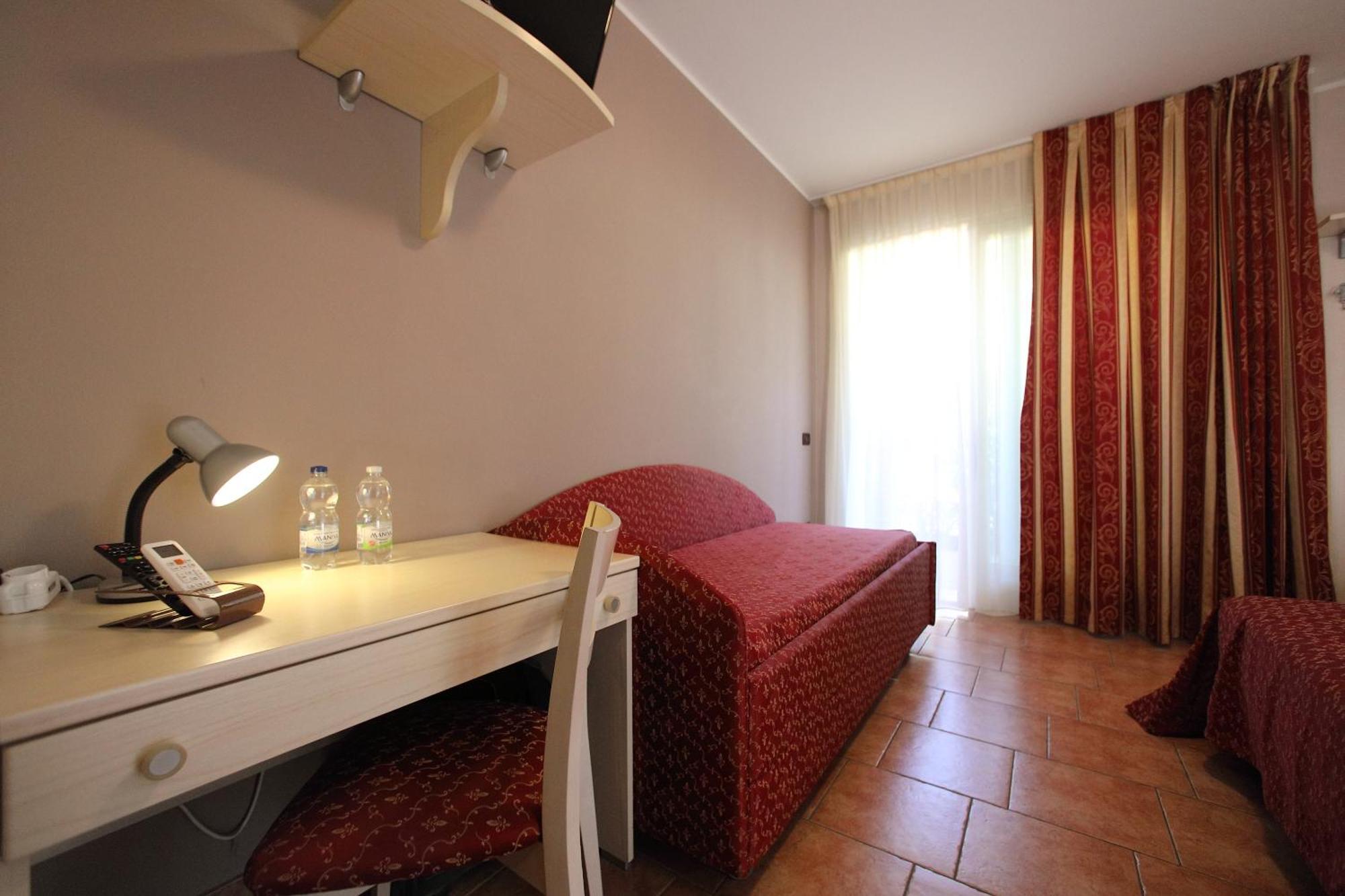 Hotel Campanello Castelnuovo del Garda Esterno foto