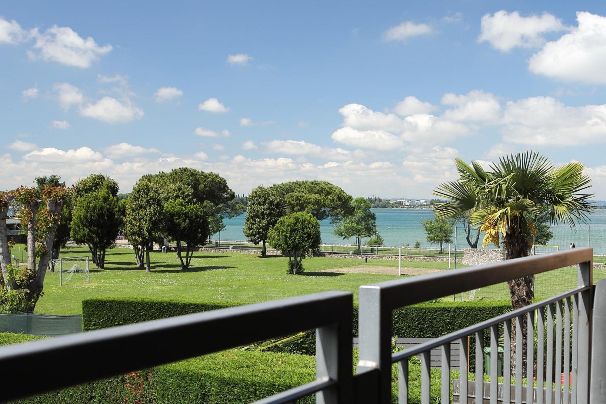 Hotel Campanello Castelnuovo del Garda Esterno foto