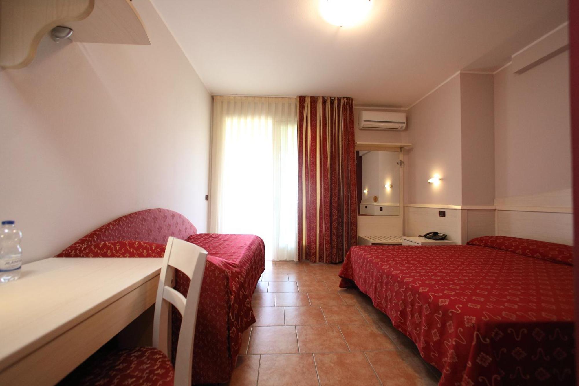 Hotel Campanello Castelnuovo del Garda Esterno foto